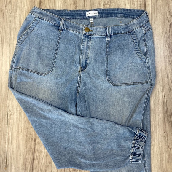 Lane Bryant Magic Waistband Mid-Rise Boyfriend Zipper Hem - 22 - Picture 1 of 9